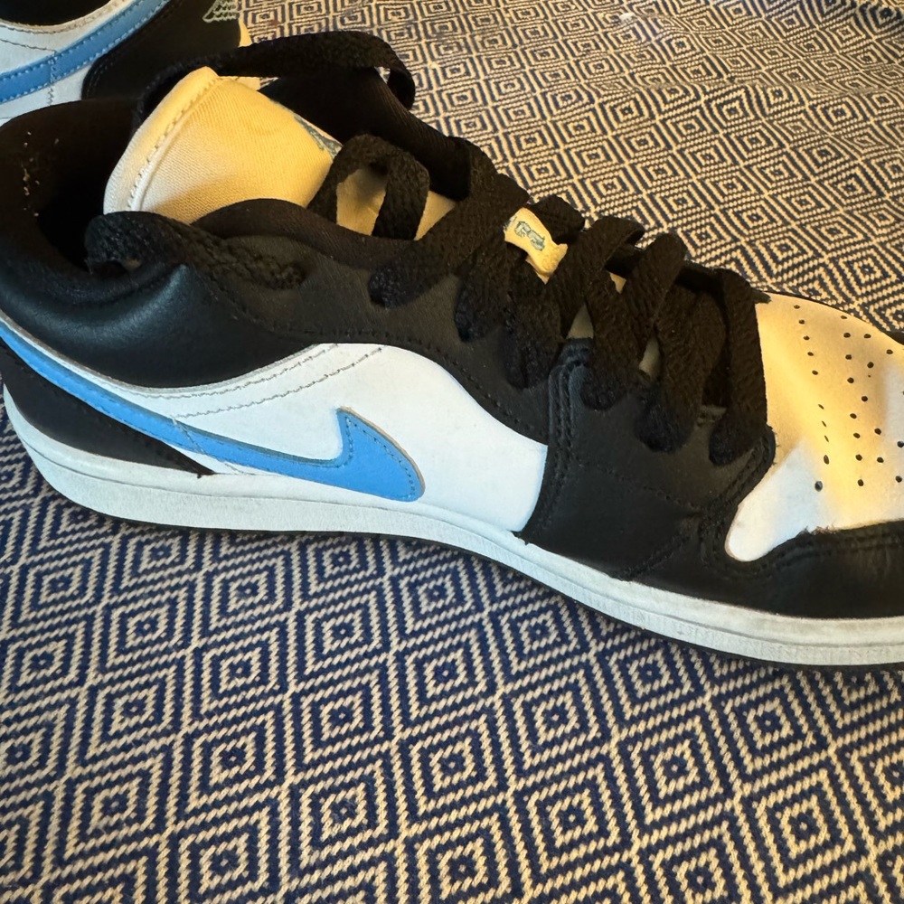 Nike Dunks women’s size 8 in beautiful condition